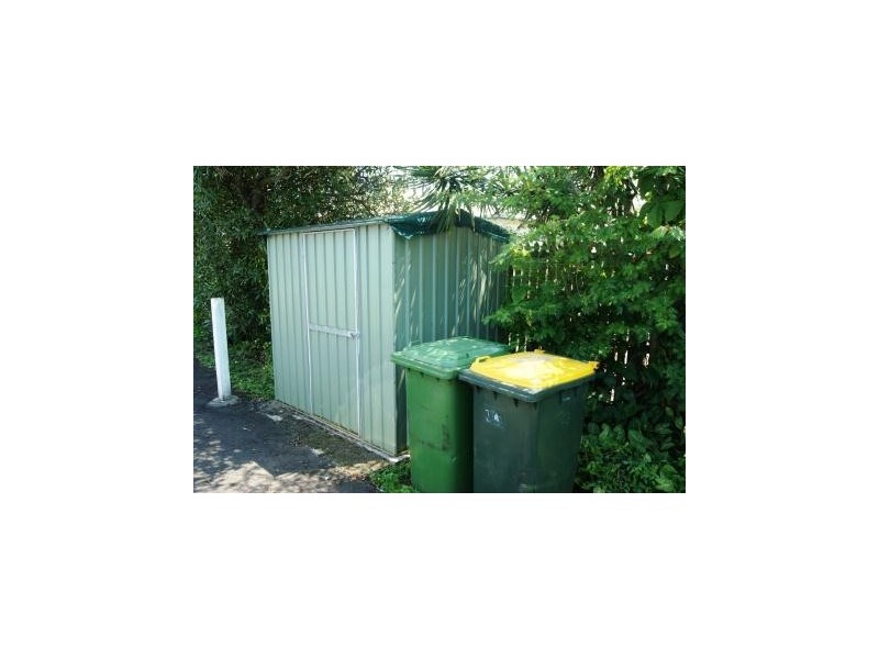 2/220 Prince Edward Parade, Scarborough QLD 4020