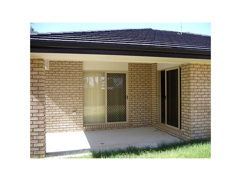 2 Renmark Crescent, Caboolture South QLD 4510