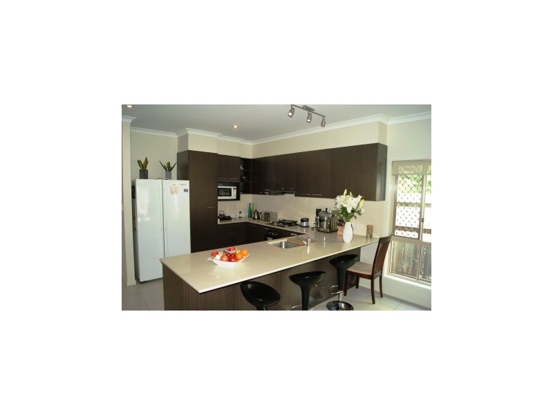 637 Oxley Avenue, Scarborough QLD 4020