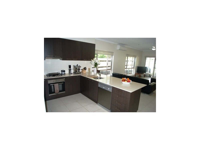 637 Oxley Avenue, Scarborough QLD 4020