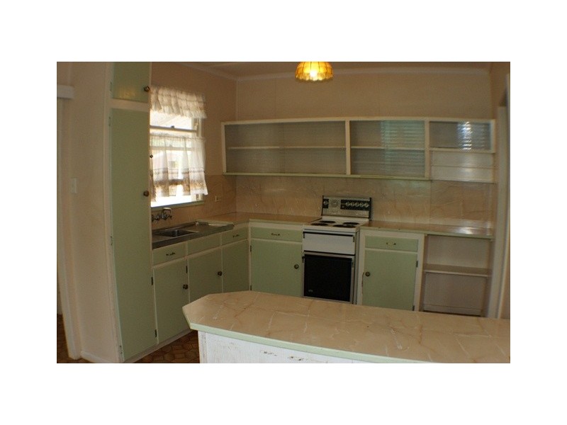 77 Arthur Street, Woody Point QLD 4019