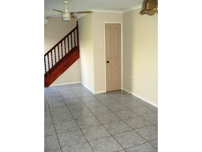 2/12 Silvester Street, Redcliffe QLD 4020