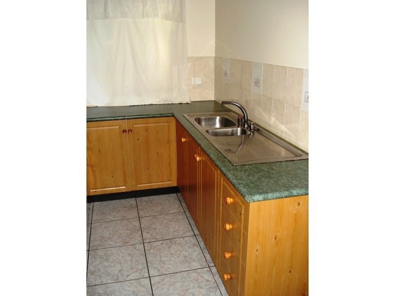 2/12 Silvester Street, Redcliffe QLD 4020