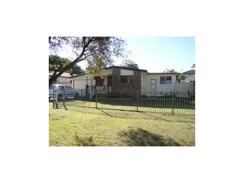 52 Pikett Street, Clontarf QLD 4019