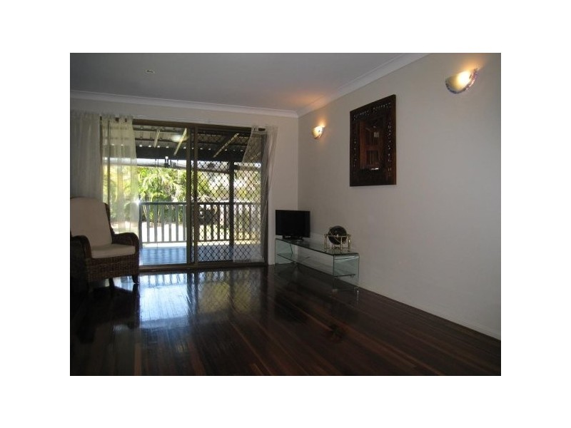 21 Frank Street, Scarborough QLD 4020