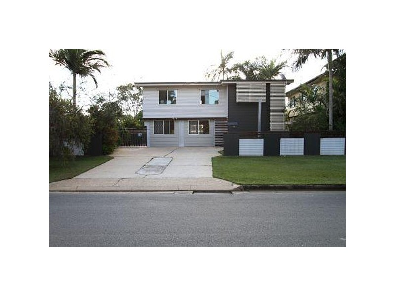 13 Grace Street, Scarborough QLD 4020