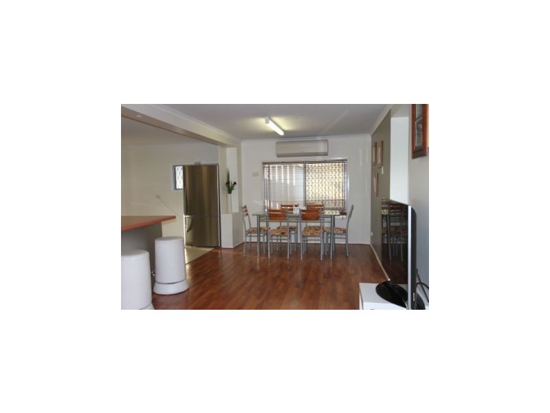 13 Grace Street, Scarborough QLD 4020