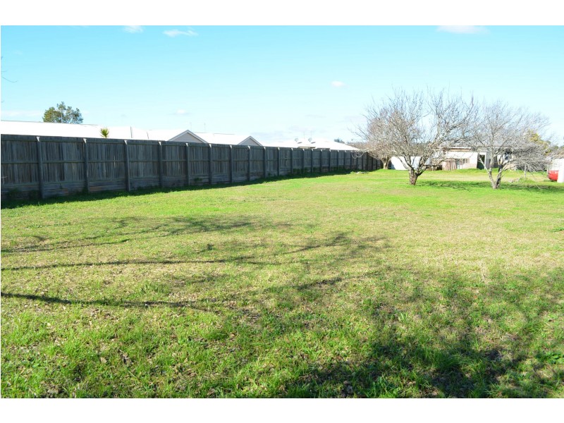 459 Bridge Street, Wilsonton QLD 4350