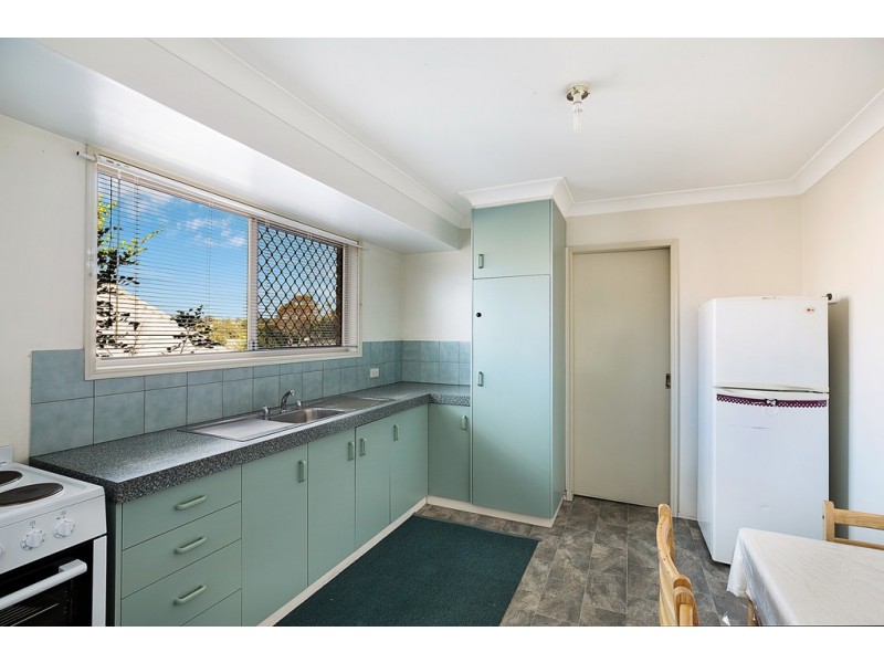 1 and 2/328 Spring Street, Kearneys Spring QLD 4350