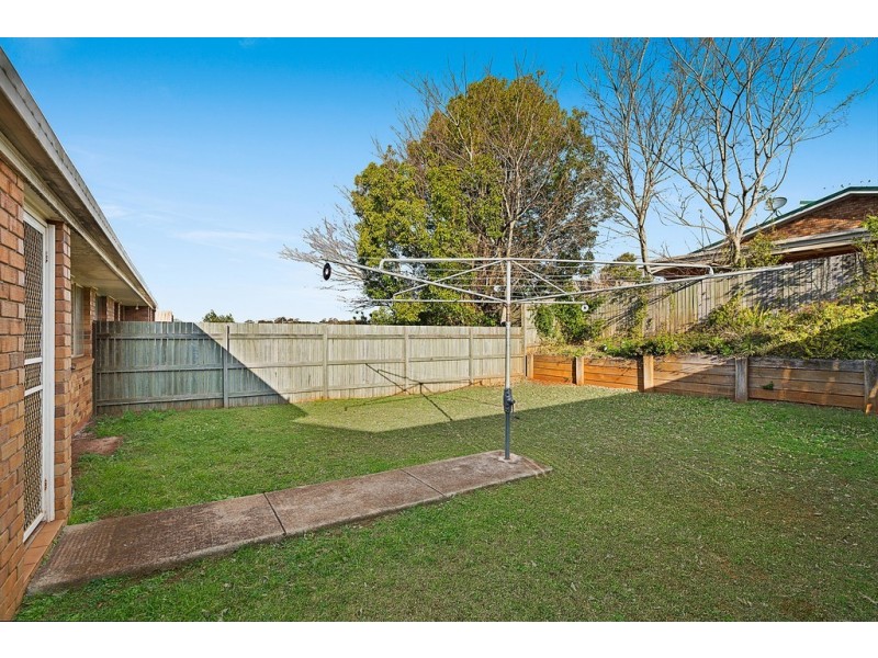 1 and 2/328 Spring Street, Kearneys Spring QLD 4350