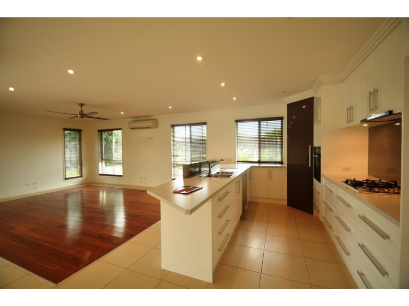 47 Nioka Drive, Highfields QLD 4352