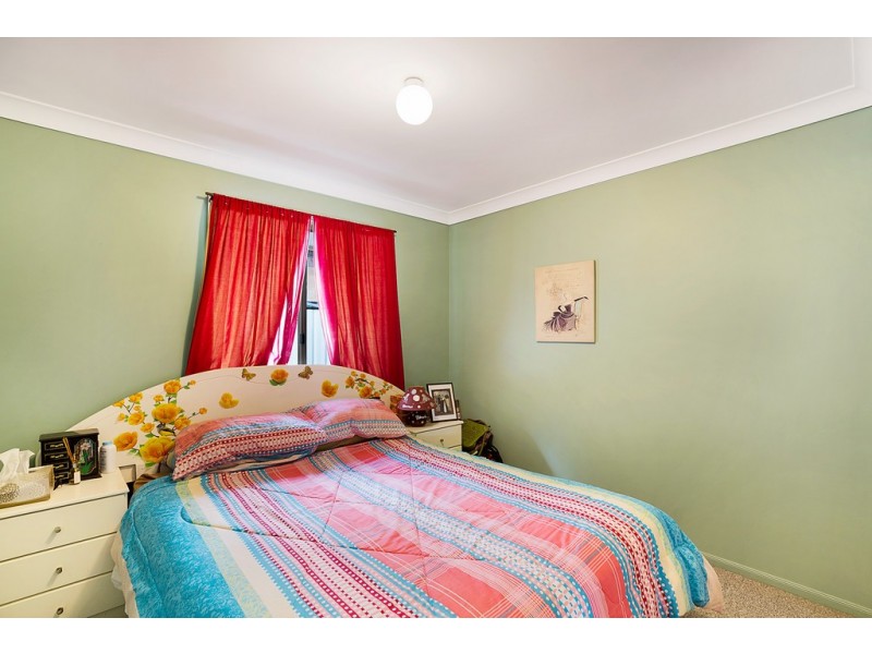 15 Poinciana Street, Newtown QLD 4350