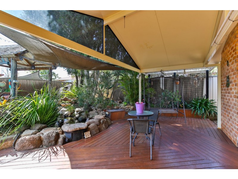 33 Gainsborough Drive, Glenvale QLD 4350