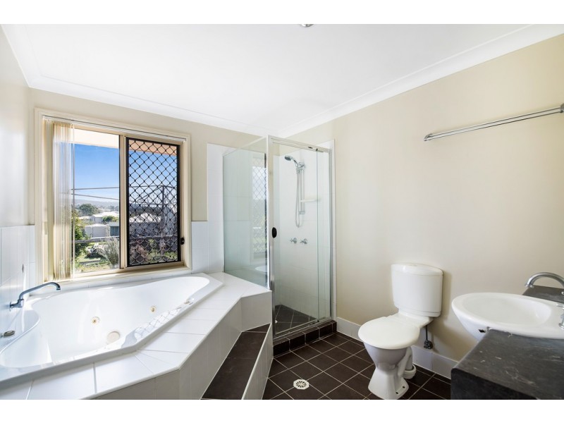 26 Windemere Drive, Hodgson Vale QLD 4352