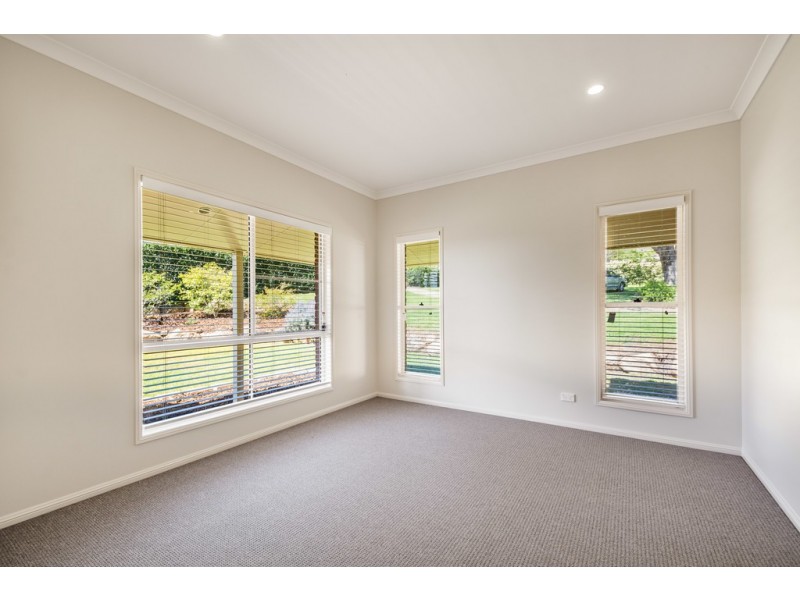 3 Woolmer Road, Highfields QLD 4352