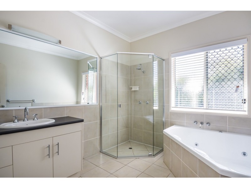3 Woolmer Road, Highfields QLD 4352