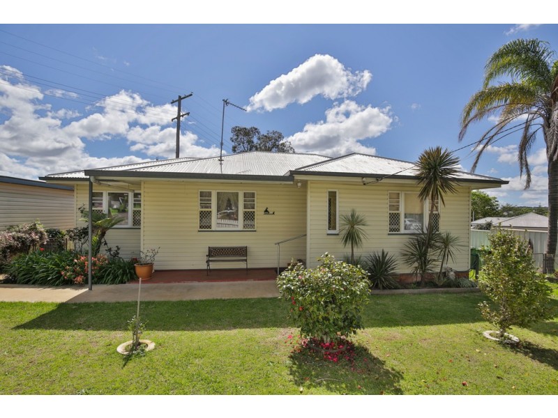 29 Diagonal Street, South Toowoomba QLD 4350