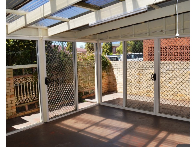 2A Macquarie Street, Centenary Heights QLD 4350