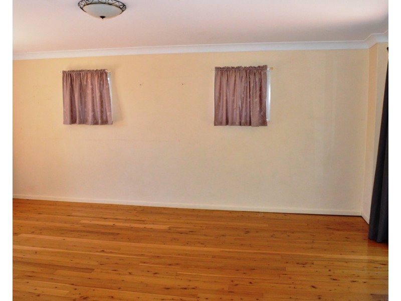 2A Macquarie Street, Centenary Heights QLD 4350