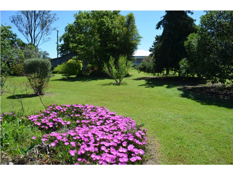 104 Ted Mengel Road, Felton QLD 4358