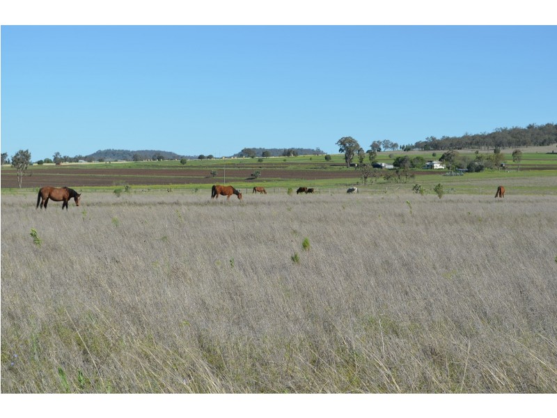 104 Ted Mengel Road, Felton QLD 4358