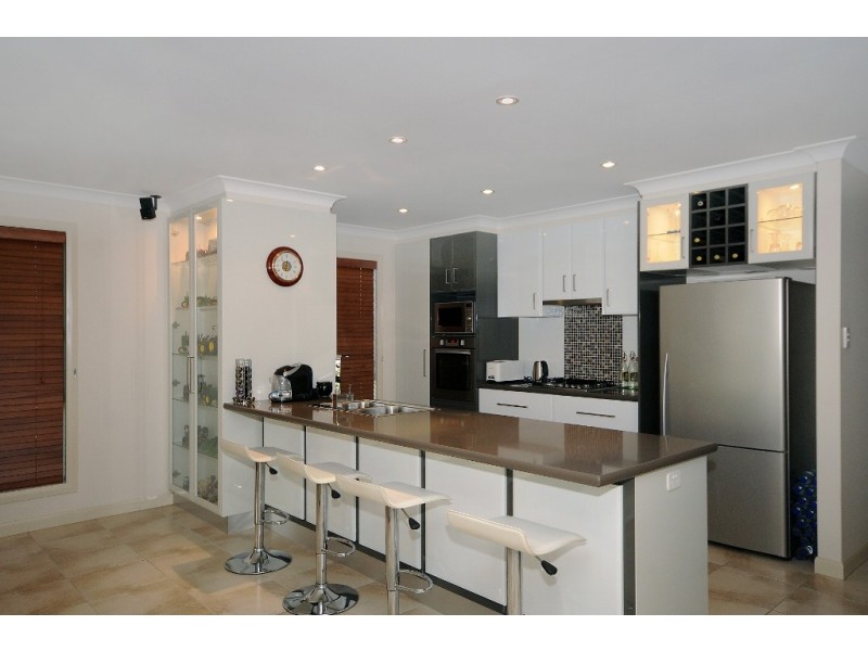 6 Campbell Drive, Highfields QLD 4352