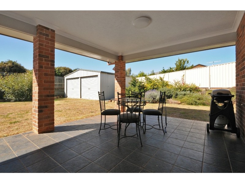 6 Campbell Drive, Highfields QLD 4352