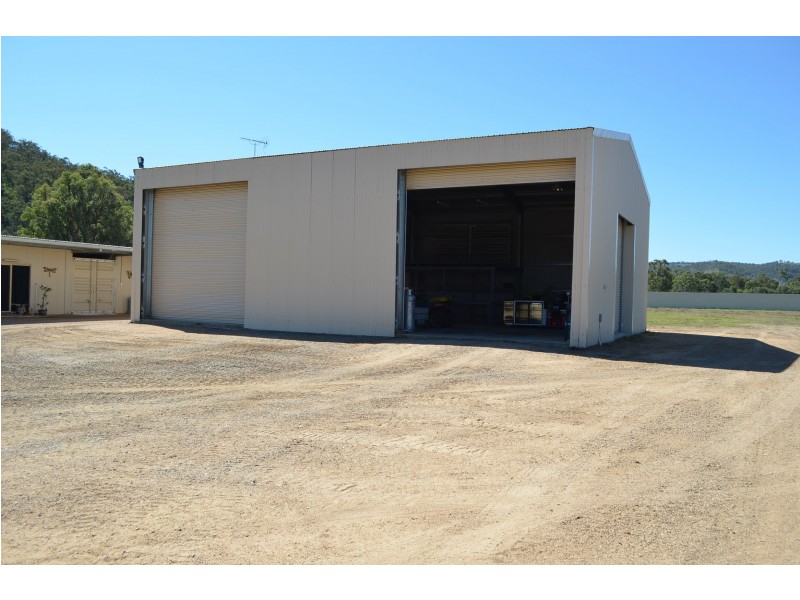 537 North Branch Road, Goomburra QLD 4362