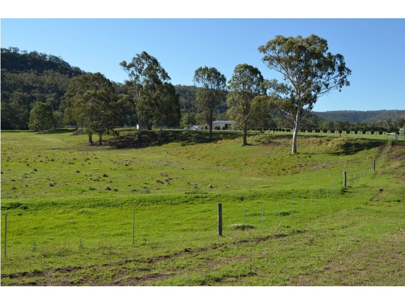 537 North Branch Road, Goomburra QLD 4362