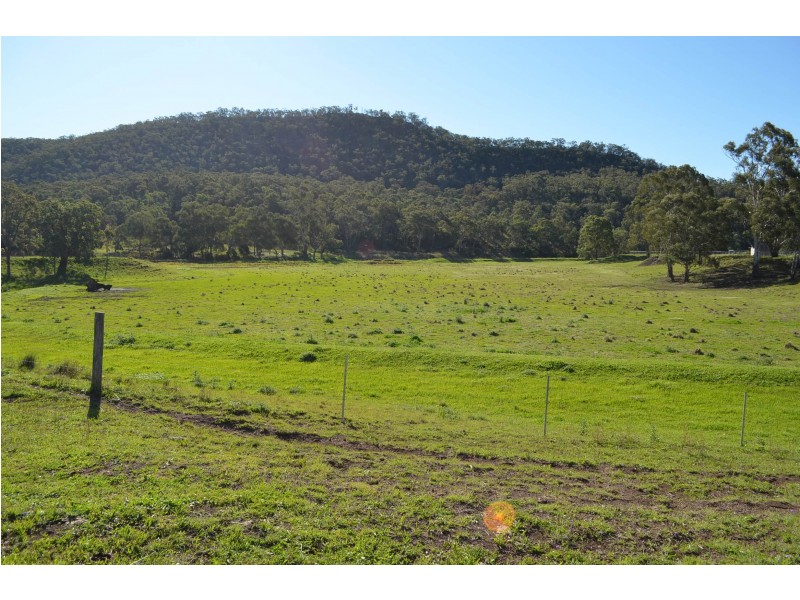 537 North Branch Road, Goomburra QLD 4362