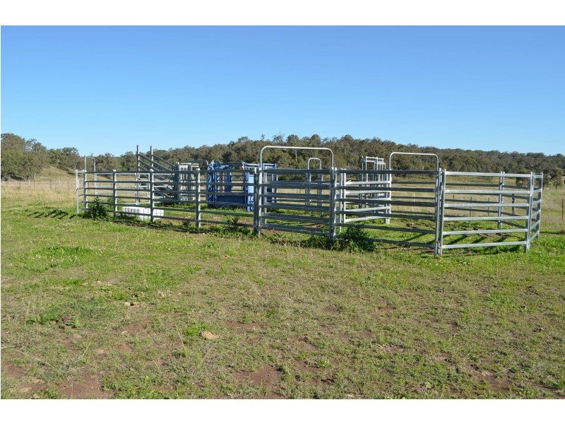 537 North Branch Road, Goomburra QLD 4362