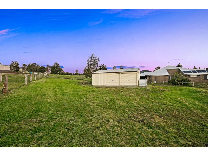 21 Settlers Drive, Gowrie Junction QLD 4352
