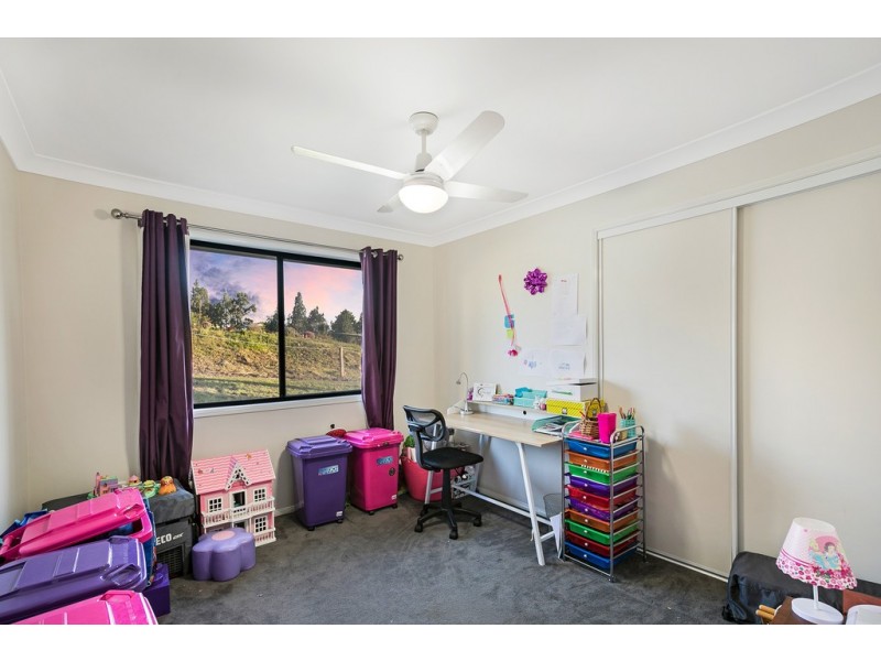 21 Settlers Drive, Gowrie Junction QLD 4352