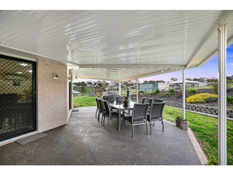 21 Settlers Drive, Gowrie Junction QLD 4352