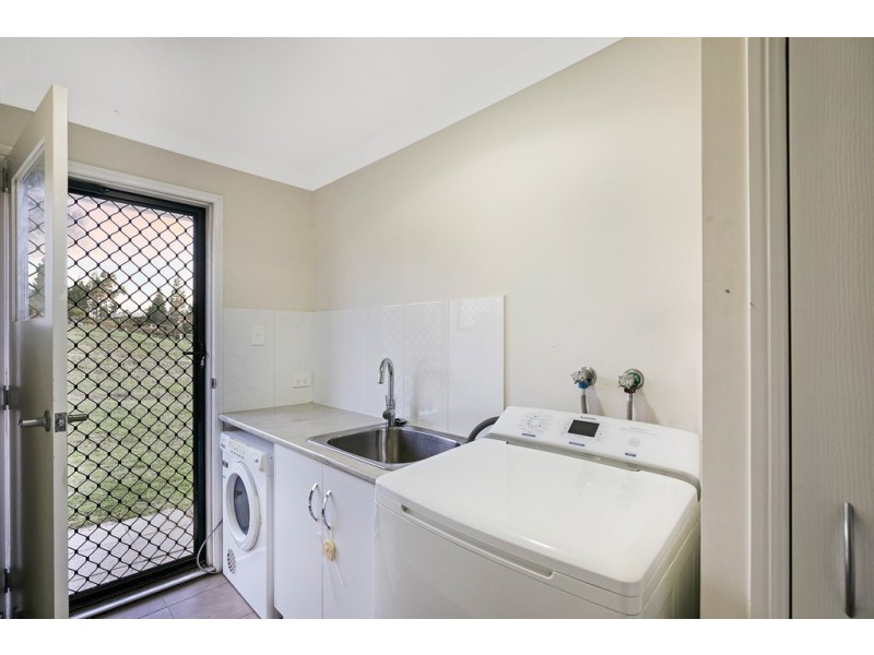 21 Settlers Drive, Gowrie Junction QLD 4352