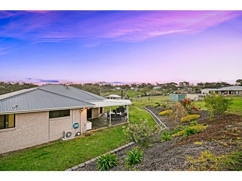 21 Settlers Drive, Gowrie Junction QLD 4352