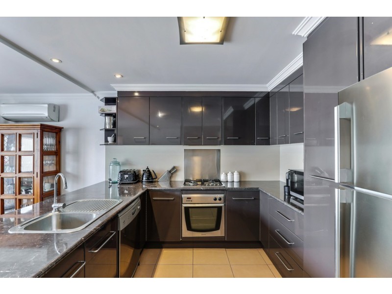 6/19B Gladstone Street, Newtown QLD 4350