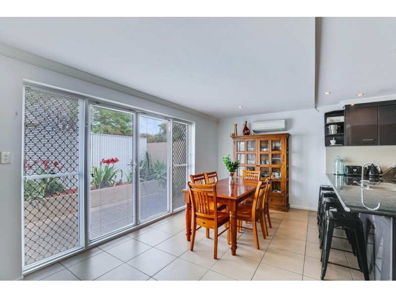 6/19B Gladstone Street, Newtown QLD 4350