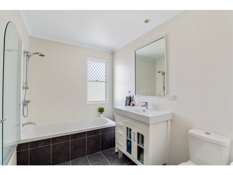 6/19B Gladstone Street, Newtown QLD 4350