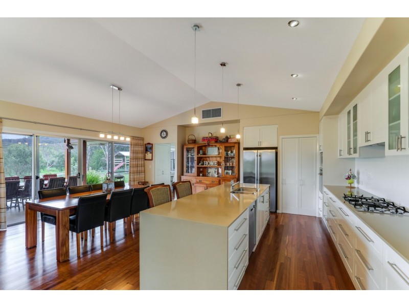 18 Smith Creek Road, Vale View QLD 4352