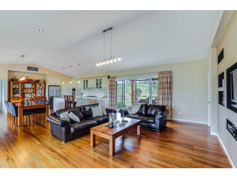 18 Smith Creek Road, Vale View QLD 4352