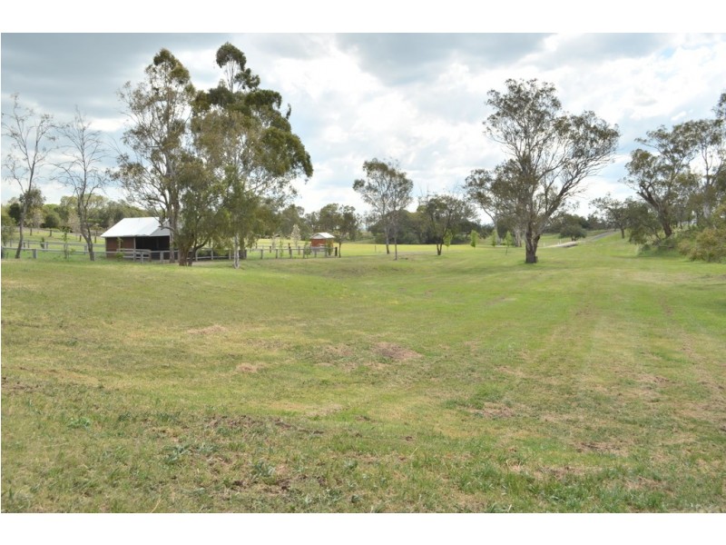 18 Smith Creek Road, Vale View QLD 4352