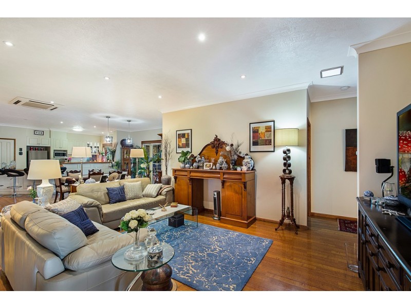 21 Holly Avenue, Highfields QLD 4352
