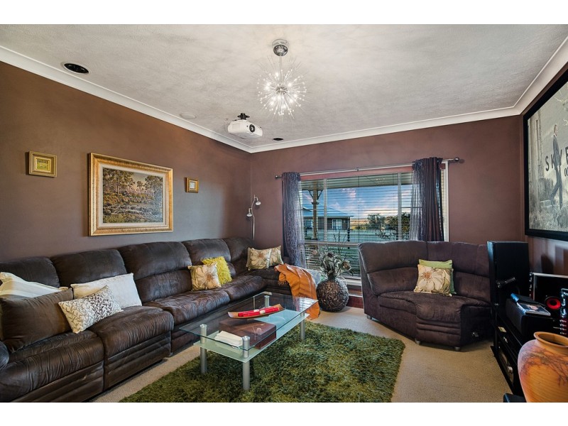 21 Holly Avenue, Highfields QLD 4352