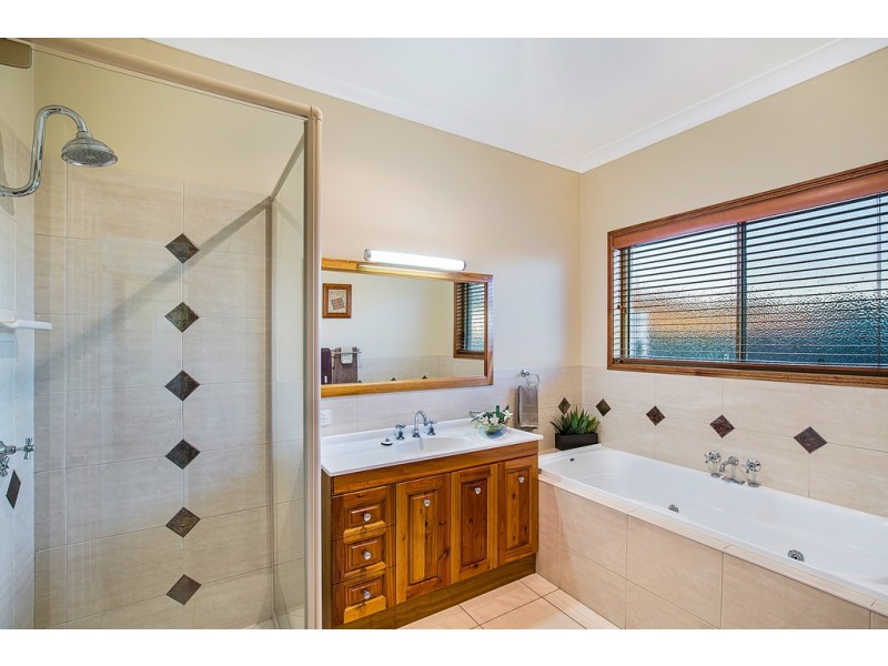21 Holly Avenue, Highfields QLD 4352