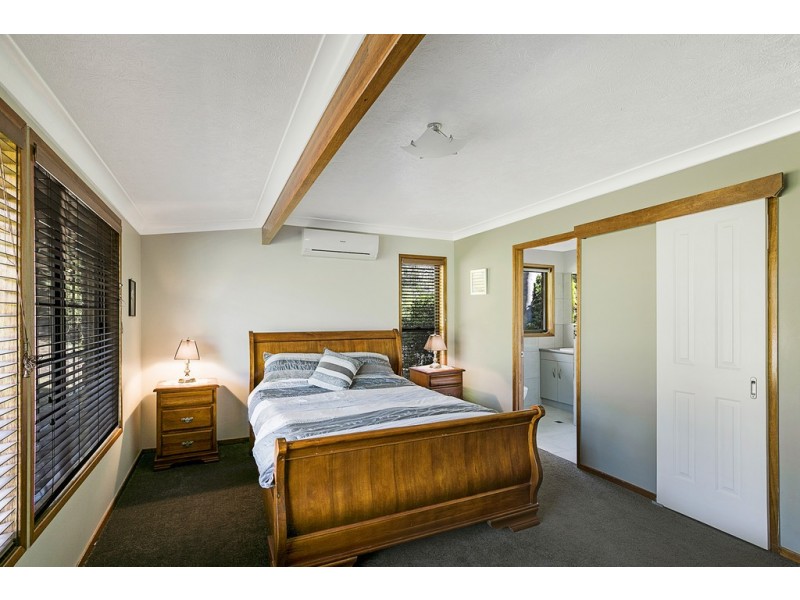 15 Hamblin Court, Mount Rascal QLD 4350