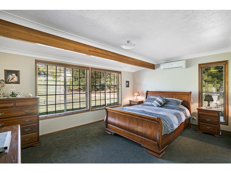 15 Hamblin Court, Mount Rascal QLD 4350