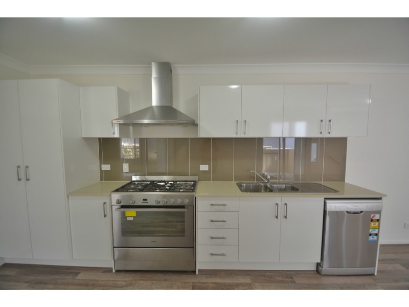 2/12 Carlin Street, Glenvale QLD 4350