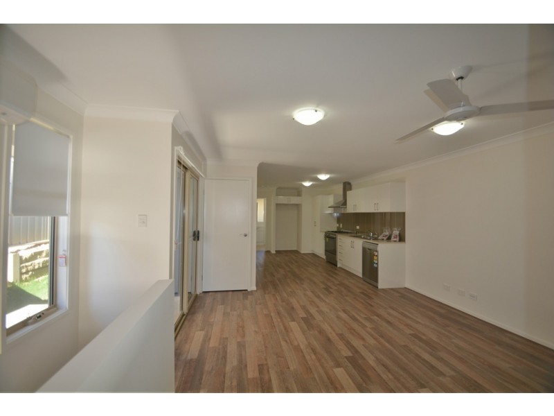 2/12 Carlin Street, Glenvale QLD 4350