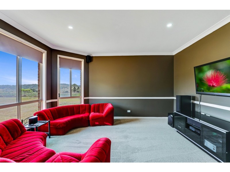 17 Reuchle Road, Glencoe QLD 4352